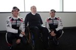 Bruno Senna (Williams), Frank Williams (Teamchef) und Pastor Maldonado (Williams) 