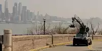Kamera-Fahrzeug vor der Skyline von Manhattan