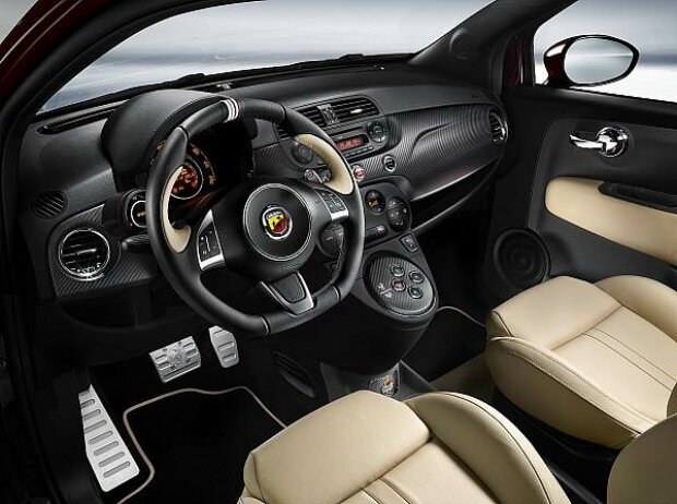 Abarth 695 Edizione Maserati Abarth 695 Edizione Maserati