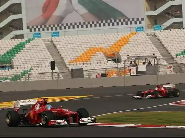 Fernando Alonso vor Felipe Massa Titel-Bild zur News: Fernando Alonso vor Felipe Massa