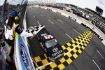 Denny Hamlin gewinnt in Martinsville