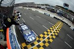 Jimmie Johnson (Hendrick) gewinnt