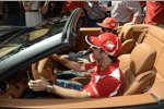 Fernando Alonso und Felipe Massa (Ferrari) in der Ferrari-World Abu Dhabi