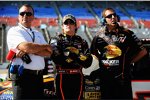 Ty Dillon mit Vater Mike und Crewchief Marcus Richmond