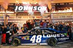 Jimmie Johnson (Hendrick) in der Victory Lane