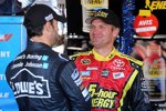 Tabellenführer Jimmie Johnson im Gespräch mit seinem Verfolger Nummer zwei: Clint Bowyer