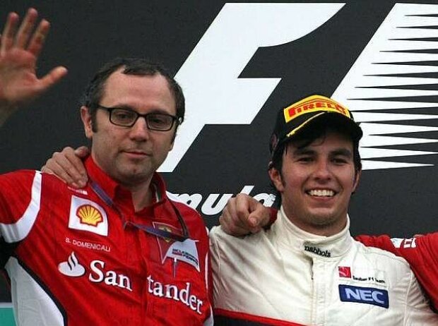 Titel-Bild zur News: Sergio Perez, Stefano Domenicali (Ferrari-Teamchef)