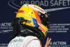 Bild zum Inhalt: Hamilton und Vettel: Klebeband verhindert Helm-Ärger
