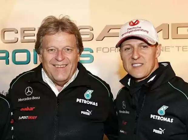 Titel-Bild zur News: Michael Schumacher, Norbert Haug (Mercedes-Motorsportchef)