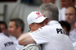 Verabschiedung von Michael Schumacher (Mercedes) mit Ross Brawn (Mercedes-Teamchef) 