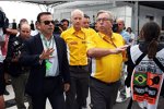Renault-CEO Carlos Ghosn mit Renaults Formel-1-Chef Jean-Francois Caubet