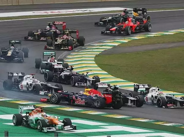 Titel-Bild zur News: Bruno Senna, Sergio Perez, Sebastian Vettel