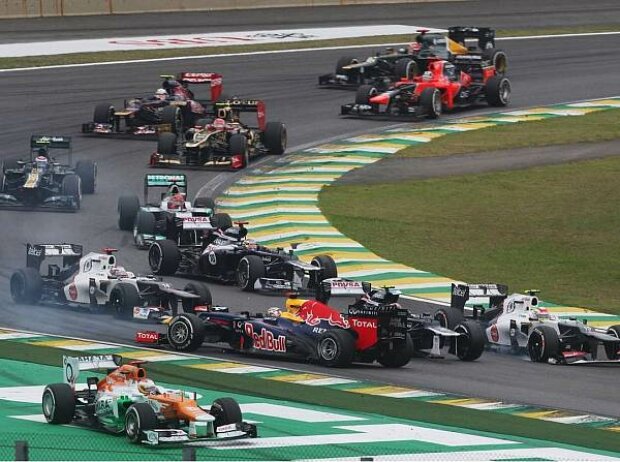 Titel-Bild zur News: Bruno Senna, Sergio Perez, Sebastian Vettel