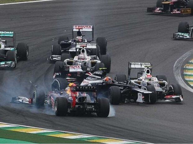 Titel-Bild zur News: Bruno Senna, Sergio Perez, Sebastian Vettel