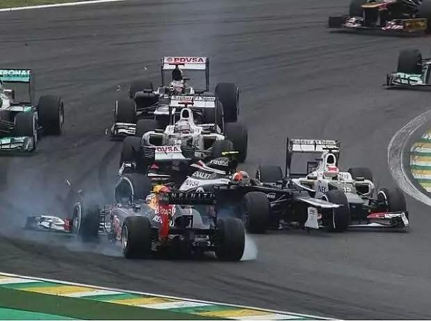Bruno Senna, Sergio Perez, Sebastian Vettel Titel-Bild zur News: Bruno Senna, Sergio Perez, Sebastian Vettel