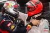 Bild zum Inhalt: Schumacher übergibt den Stab an Vettel