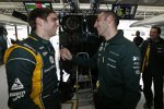 Witali Petrow (Caterham) freut sich mit Teamchef Cyril Abiteboul