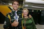 Witali Petrow (Caterham) mit Managerin Oksana Kossatschenko