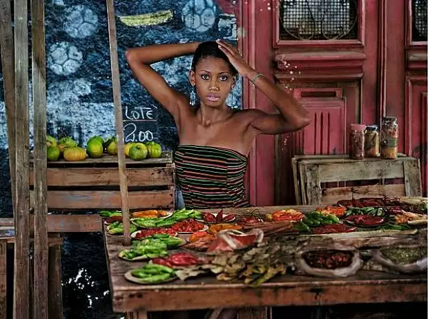 Titel-Bild zur News: Pirelli-Kalender 2013