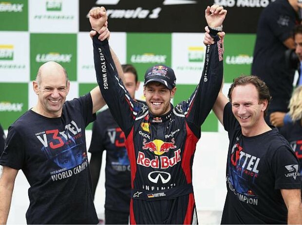Titel-Bild zur News: Christian Horner (Red-Bull-Teamchef), Adrian Newey (Technischer Direktor, Red Bull), Sebastian Vettel