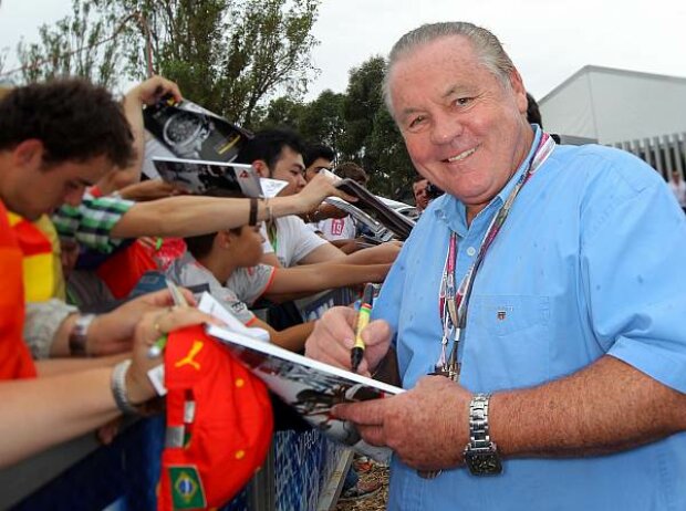 Alan Jones Alan Jones