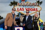 Brad Keselowski, Crewchief Paul Wolfe und Miss Sprint-Cup