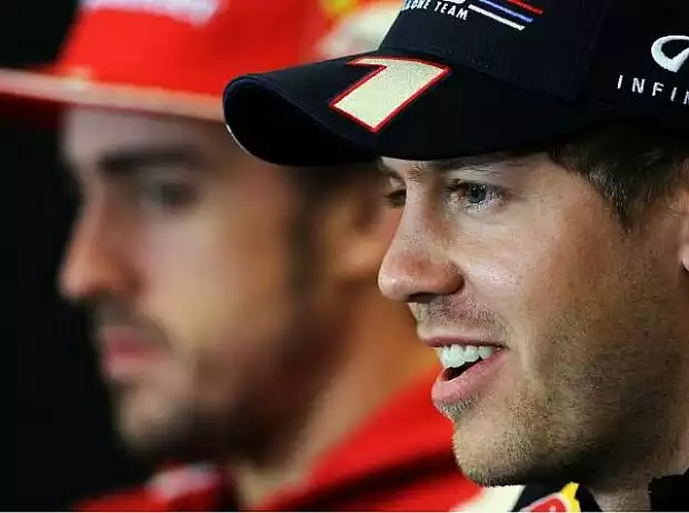 Fernando Alonso, Sebastian Vettel Titel-Bild zur News: Fernando Alonso, Sebastian Vettel