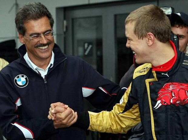 Mario Theissen gratuliert Sebastian Vettel