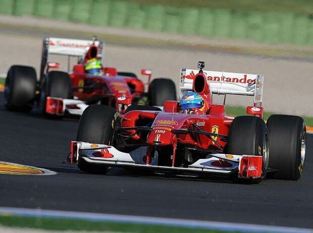 Fernando Alonso vor Felipe Massa Fernando Alonso vor Felipe Massa