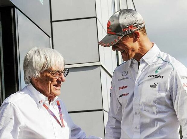 Titel-Bild zur News: Bernie Ecclestone (Formel-1-Chef), Michael Schumacher