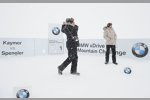 Bruno Spengler und Martin Kaymer beim Abschlag im Schnee