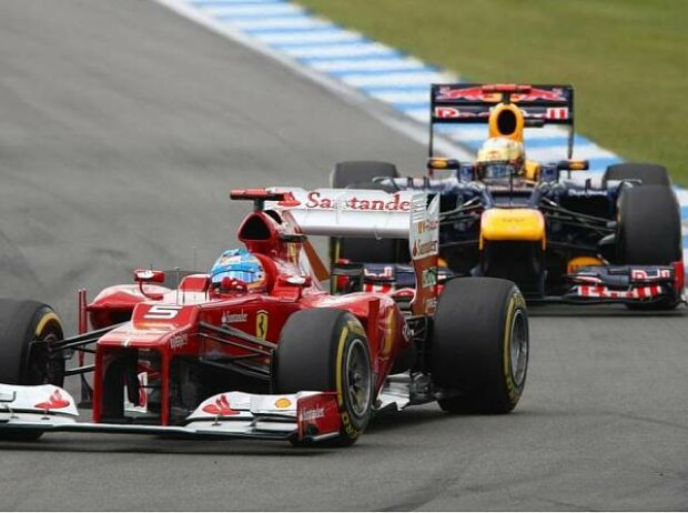 Fernando Alonso, Sebastian Vettel Fernando Alonso, Sebastian Vettel
