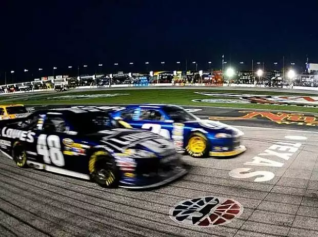 Brad Keselowski, Jimmie Johnson Titel-Bild zur News: Brad Keselowski, Jimmie Johnson