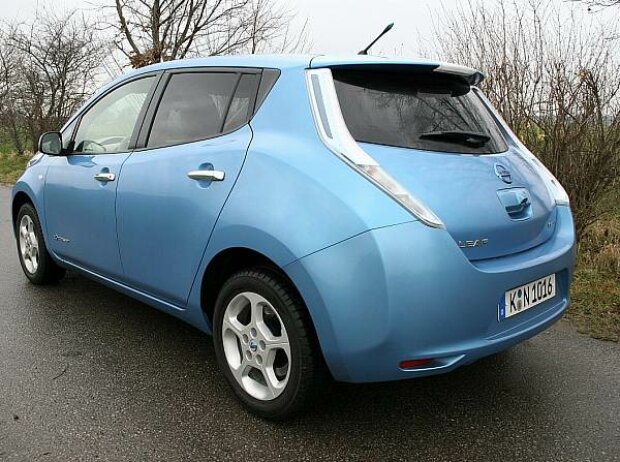 Nissan-Leaf