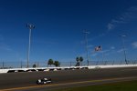 Dale Earnhardt Jun. (Hendrick-Chervolet) in Turn 3 und 4