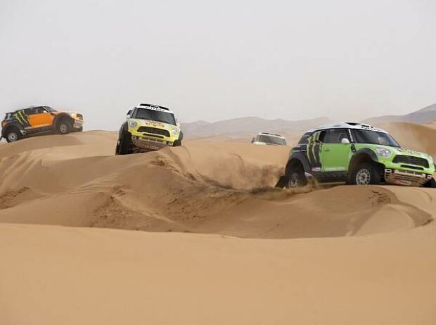 Titel-Bild zur News: Das X-raid-Aufgebot für die Rallye Dakar 2013