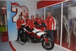 Nicky Hayden, Andrea Dovizioso und die Chefetage von Ducati