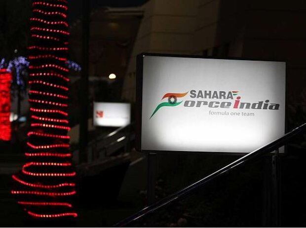Titel-Bild zur News: Force-India-Hospitality in Bahrain