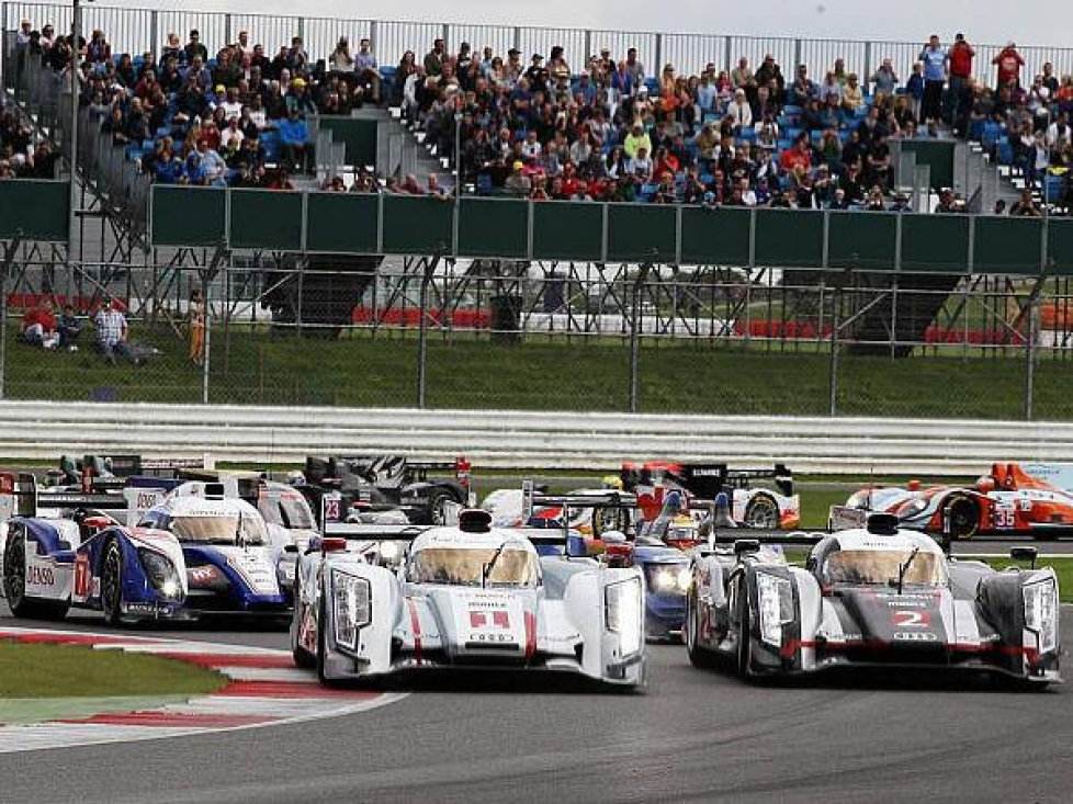 Fuji WEC Start Audi