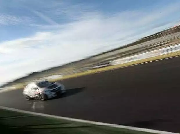 Honda-Testfahrten in Valencia Titel-Bild zur News: Honda-Testfahrten in Valencia