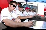 Jamie McMurray, Joey Hand, Scott Dixon und Dario Franchitti bei der Autogrammstunde