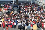 Impressionen aus der Pitlane kurz vor dem Start des 24-Stunden-Rennens