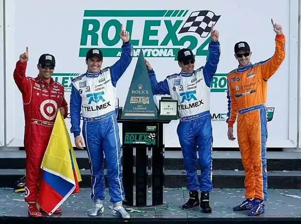 Juan Pablo Montoya, Scott Pruett, Charlie Kimball, Chip Ganassi Titel-Bild zur News: Juan Pablo Montoya, Scott Pruett, Charlie Kimball, Chip Ganassi