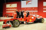 Felipe Massa, Sergio Marchionne, Luca di Montezemolo, John Elkann, Fernando Alonso und Stefano Domenicali (Ferrari)