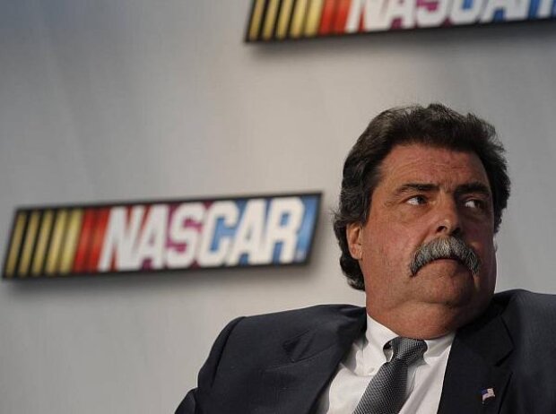 Titel-Bild zur News: NASCAR Präsident Mike Helton