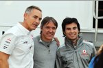Martin Whitmarsh, Manager Adrian Fernandez und Sergio Perez (McLaren) 
