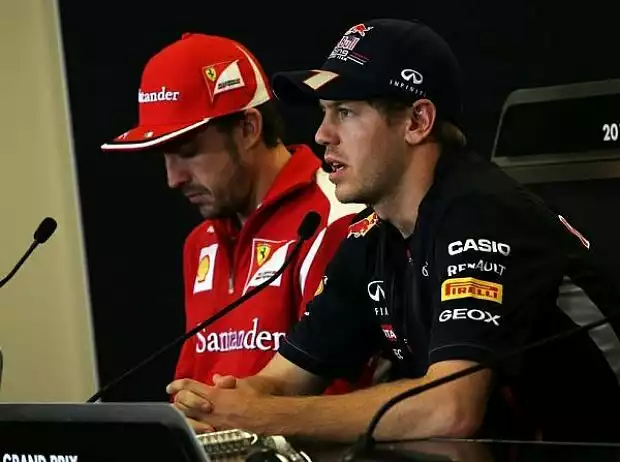 Fernando Alonso, Sebastian Vettel Titel-Bild zur News: Fernando Alonso, Sebastian Vettel