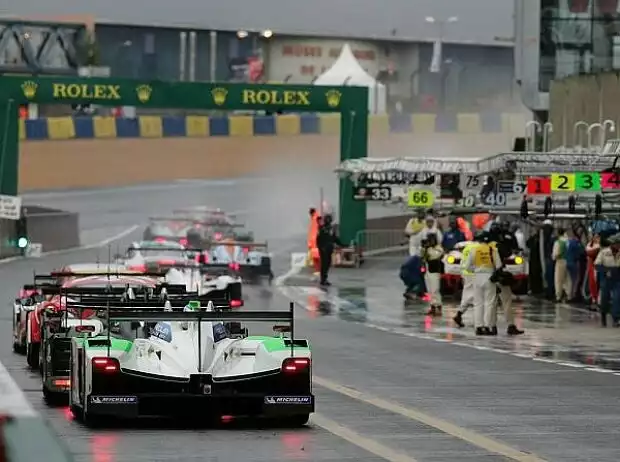 Titel-Bild zur News: Boxengasse in Le Mans