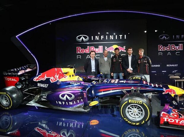 Titel-Bild zur News: Christian Horner, Adrian Newey, Mark Webber, Sebastian Vettel