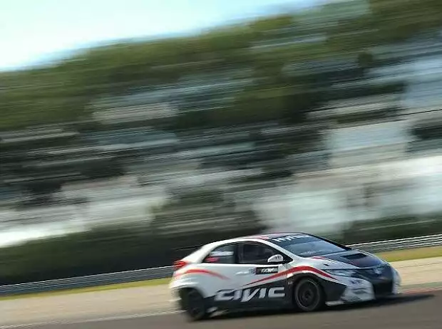 Tiago Monteiro Titel-Bild zur News: Tiago Monteiro